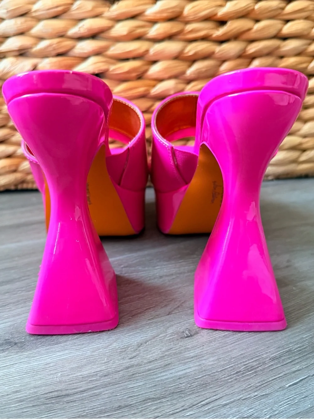 CIRCUS by Sam Edelman Hot Pink Patent Platform Mules